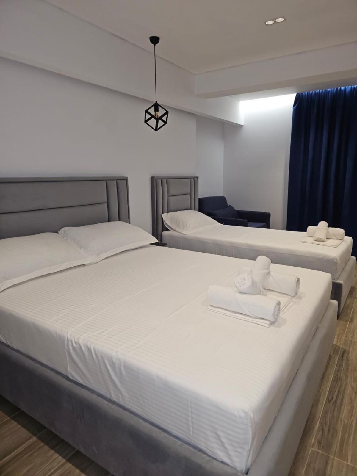 Ardit Seaside Rooms ساراندا المظهر الخارجي الصورة