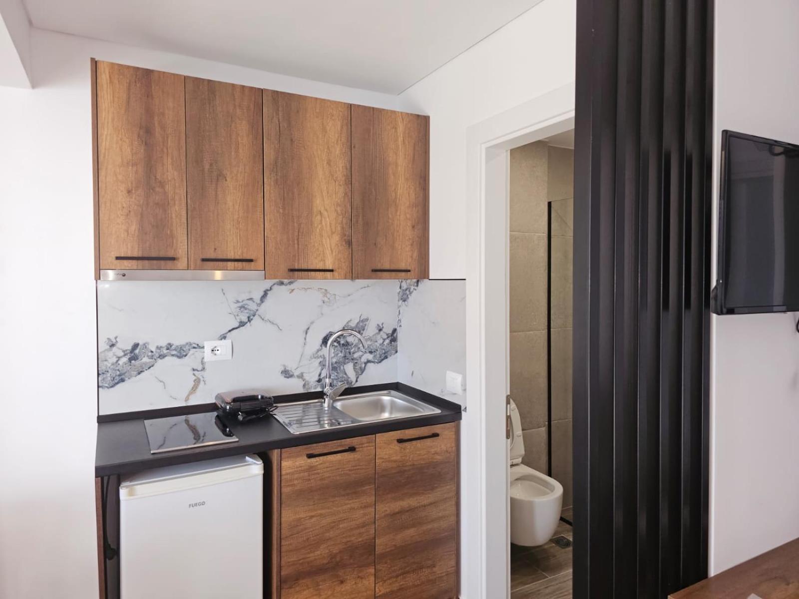 Ardit Seaside Rooms ساراندا المظهر الخارجي الصورة