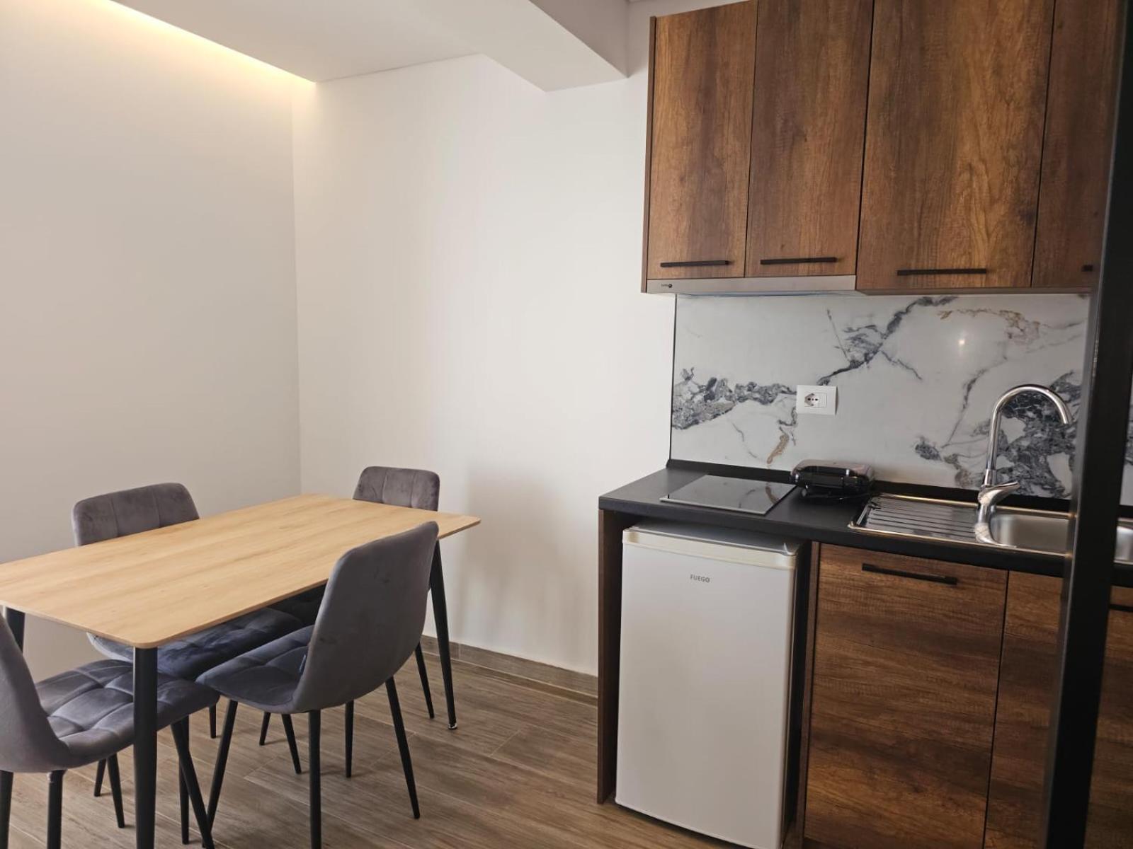 Ardit Seaside Rooms ساراندا المظهر الخارجي الصورة