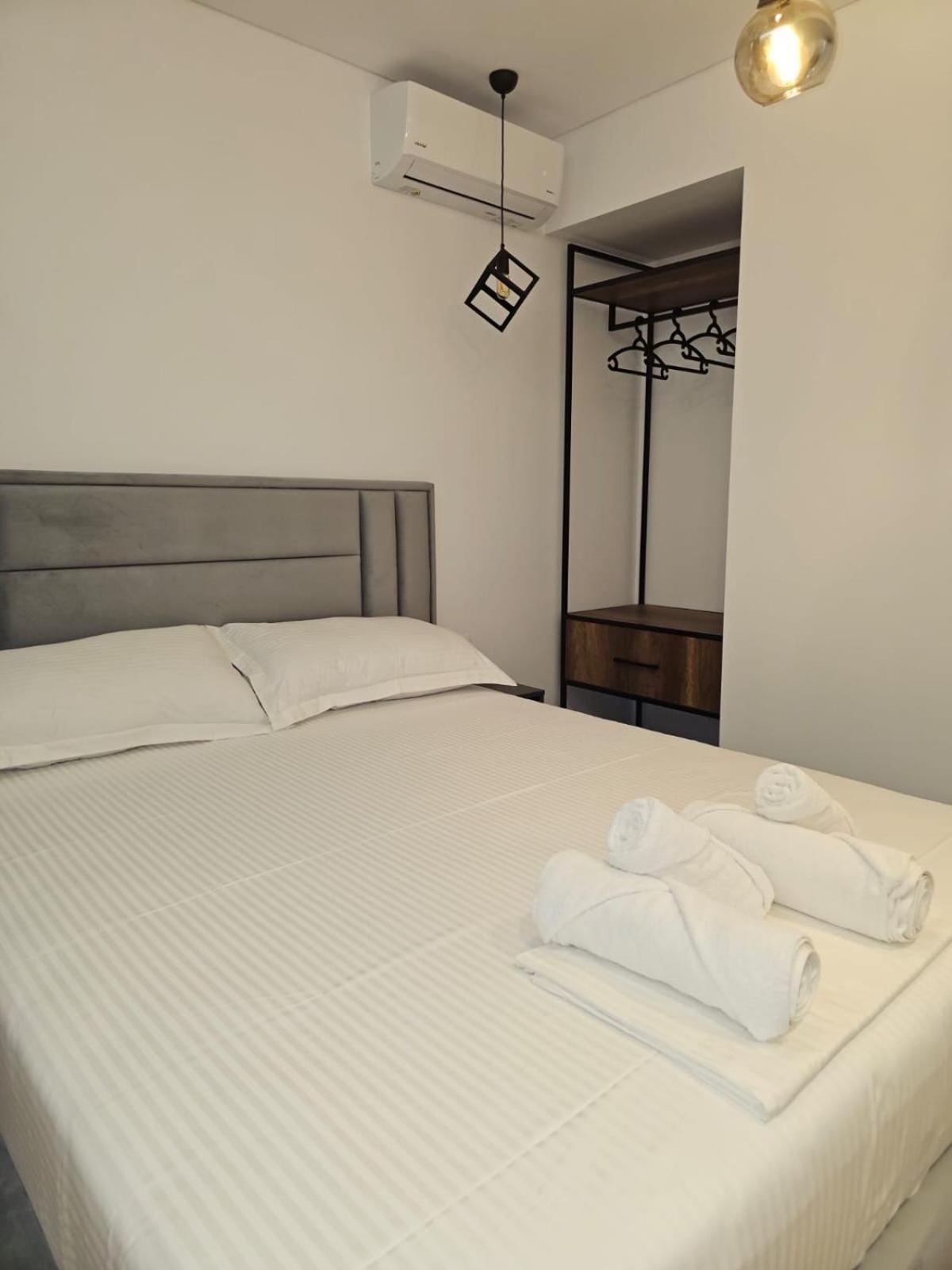 Ardit Seaside Rooms ساراندا المظهر الخارجي الصورة