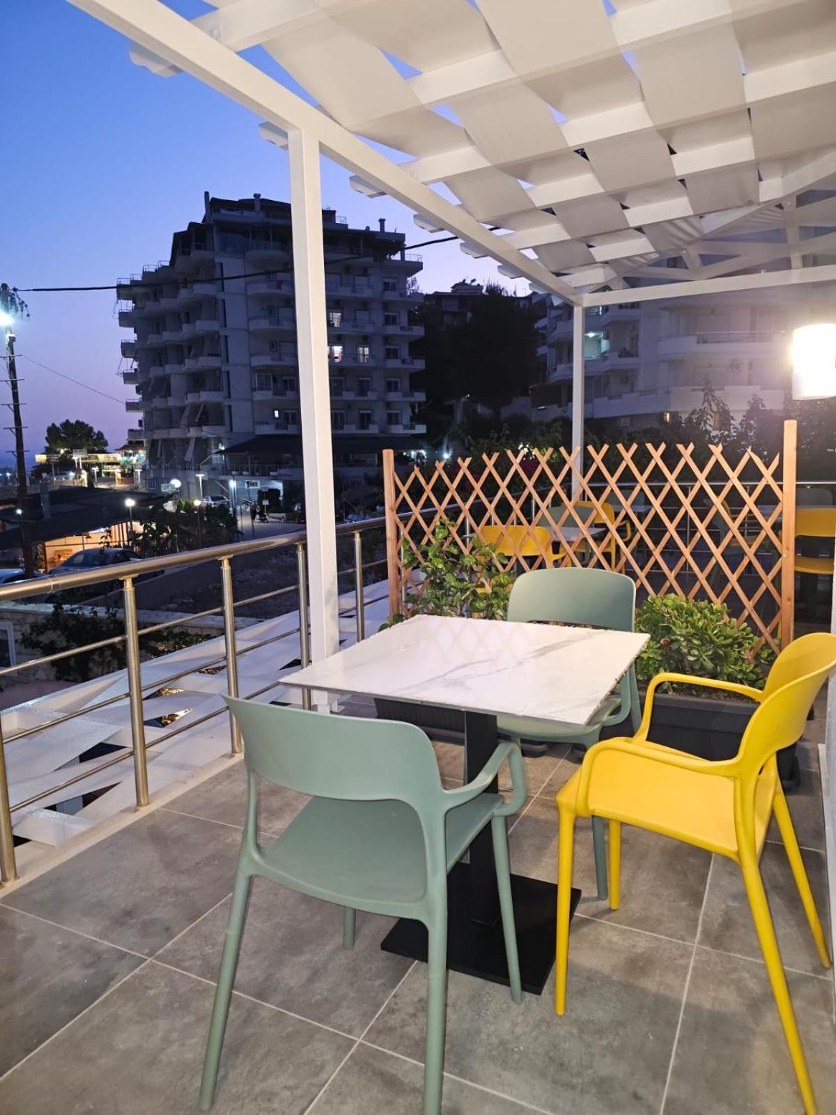 Ardit Seaside Rooms ساراندا المظهر الخارجي الصورة