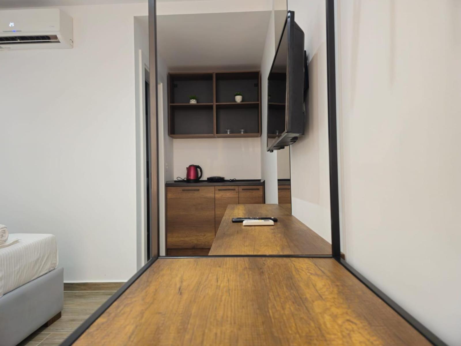Ardit Seaside Rooms ساراندا المظهر الخارجي الصورة