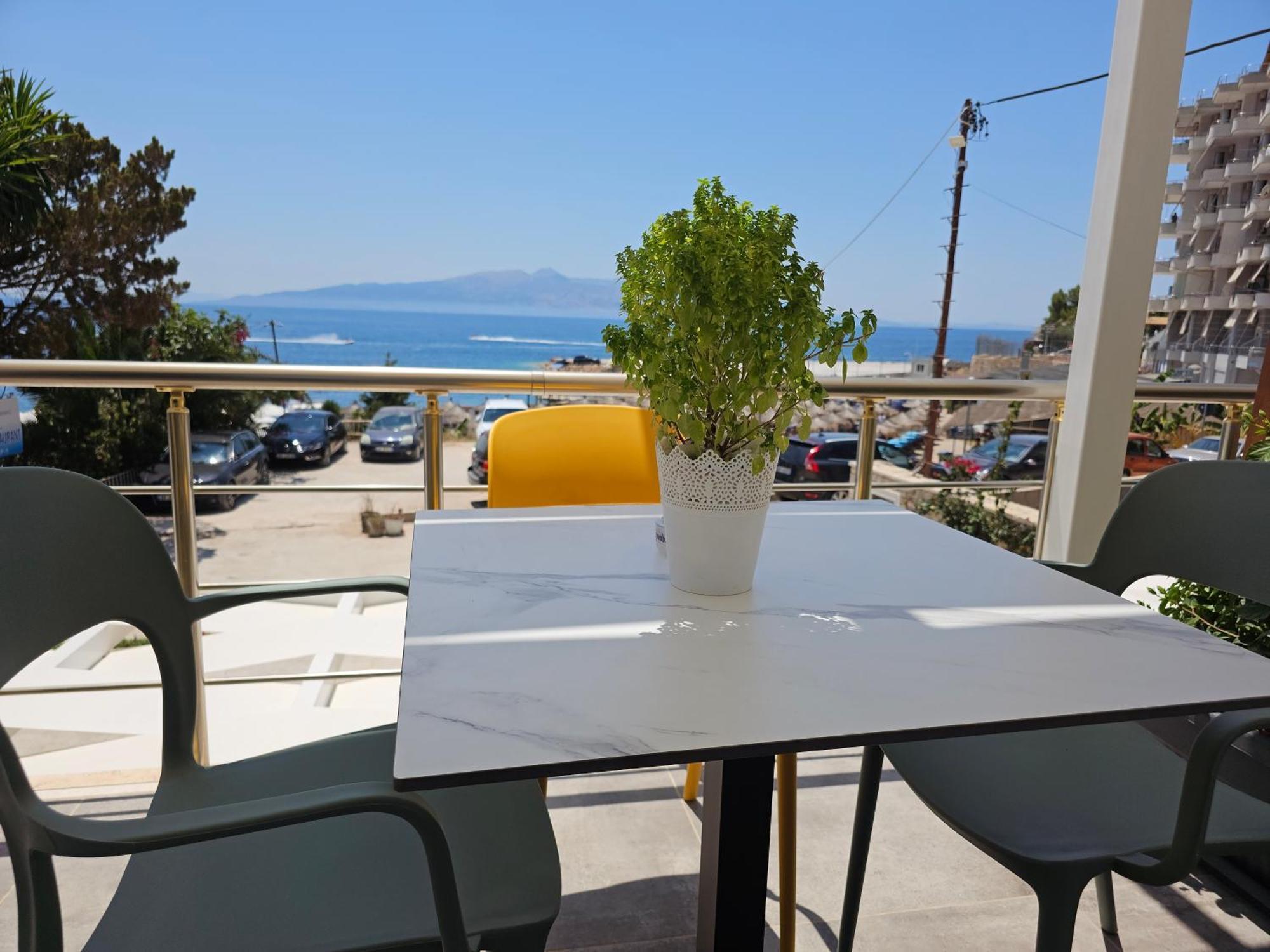 Ardit Seaside Rooms ساراندا المظهر الخارجي الصورة