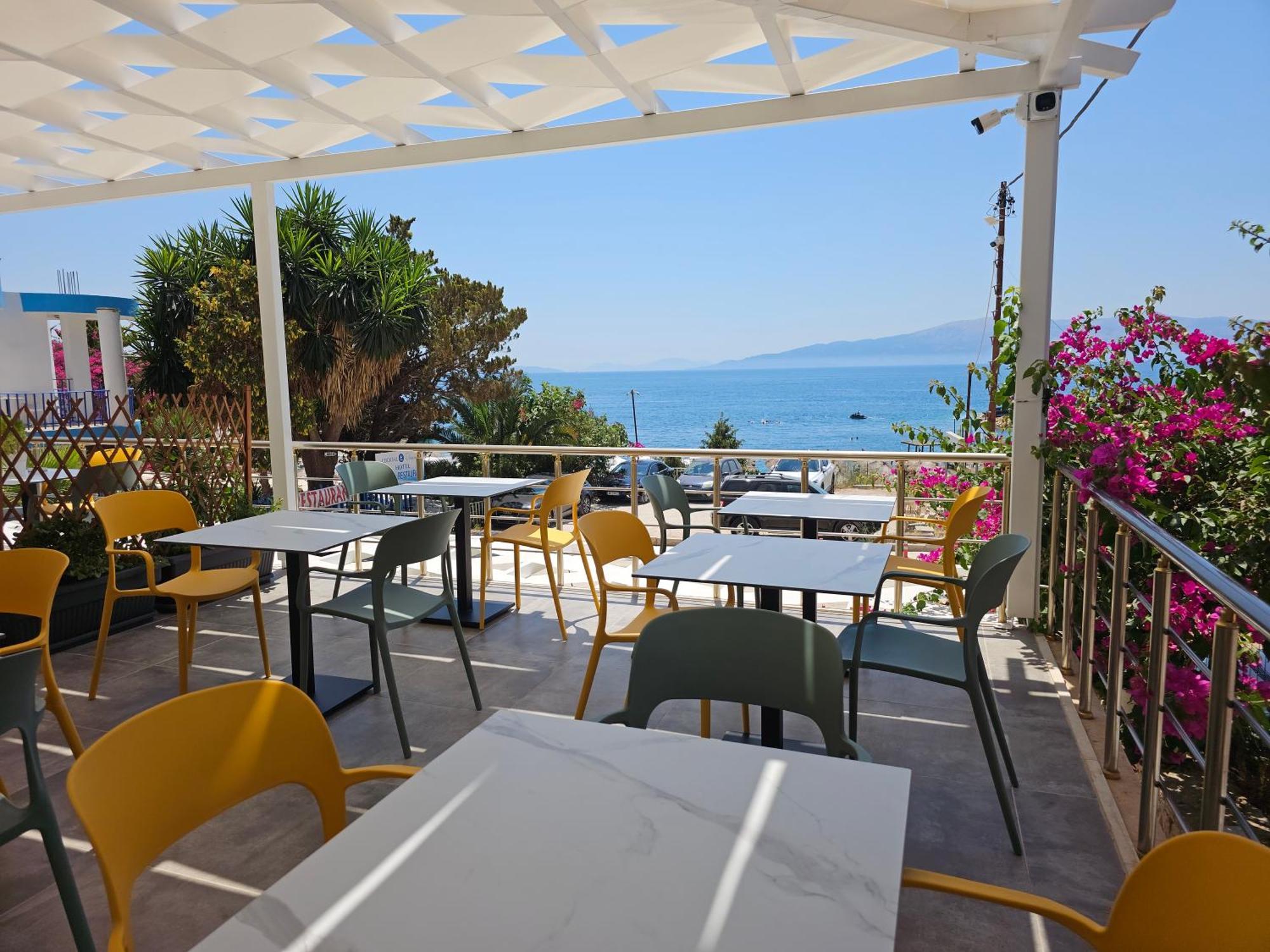 Ardit Seaside Rooms ساراندا المظهر الخارجي الصورة