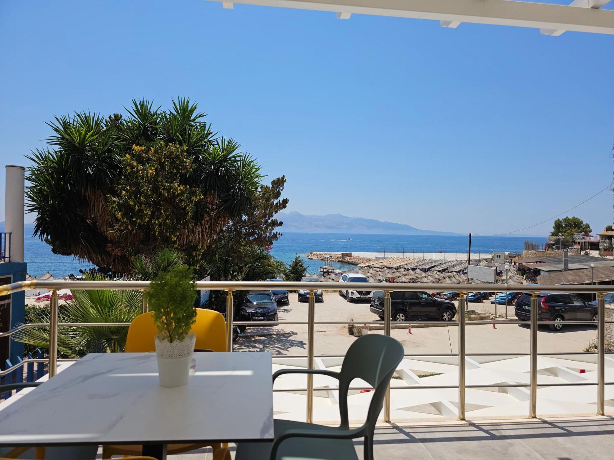 Ardit Seaside Rooms ساراندا المظهر الخارجي الصورة